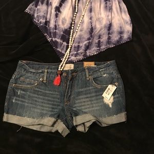 Cutoff shorts